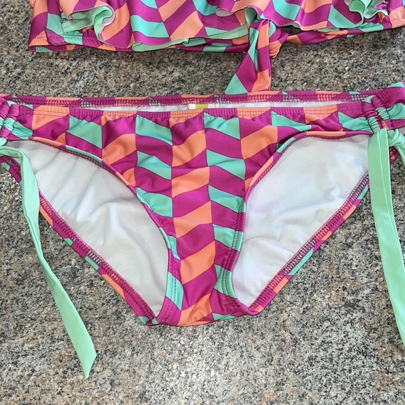 Gianni Bini bikini, size small - Picture 3 of 10